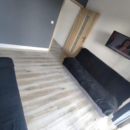 1110 Smialego 39 - Tanie Pokoje W Apartamencie - Samodzielne Zameldowanie - Self Check In Познань Экстерьер фото