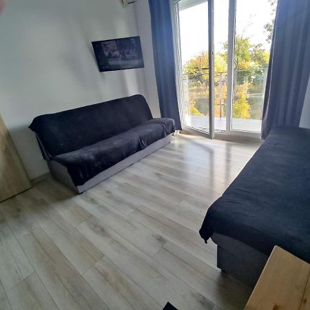 1110 Smialego 39 - Tanie Pokoje W Apartamencie - Samodzielne Zameldowanie - Self Check In Познань Экстерьер фото