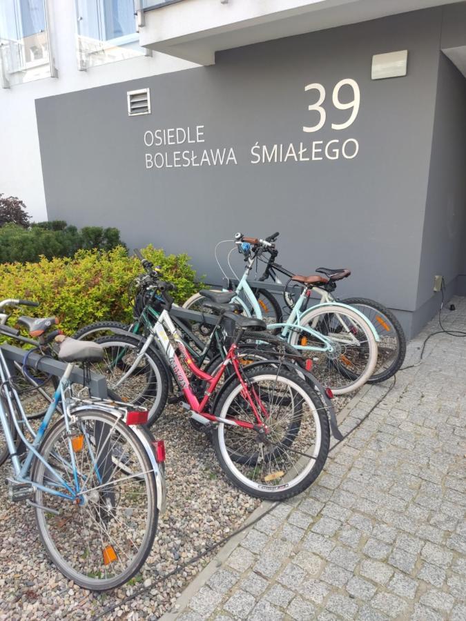 1110 Smialego 39 - Tanie Pokoje W Apartamencie - Samodzielne Zameldowanie - Self Check In Познань Экстерьер фото