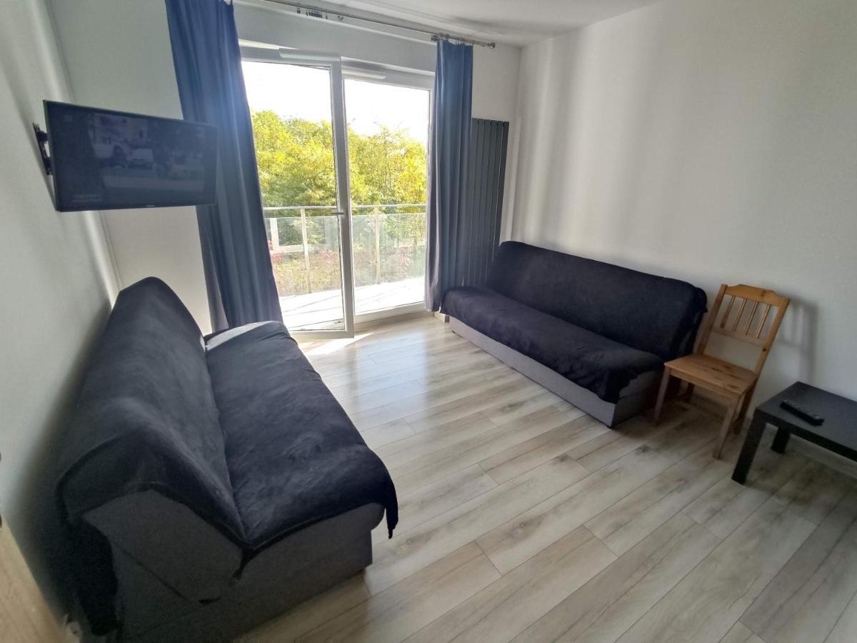1110 Smialego 39 - Tanie Pokoje W Apartamencie - Samodzielne Zameldowanie - Self Check In Познань Экстерьер фото