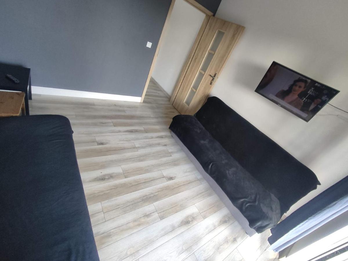 1110 Smialego 39 - Tanie Pokoje W Apartamencie - Samodzielne Zameldowanie - Self Check In Познань Экстерьер фото