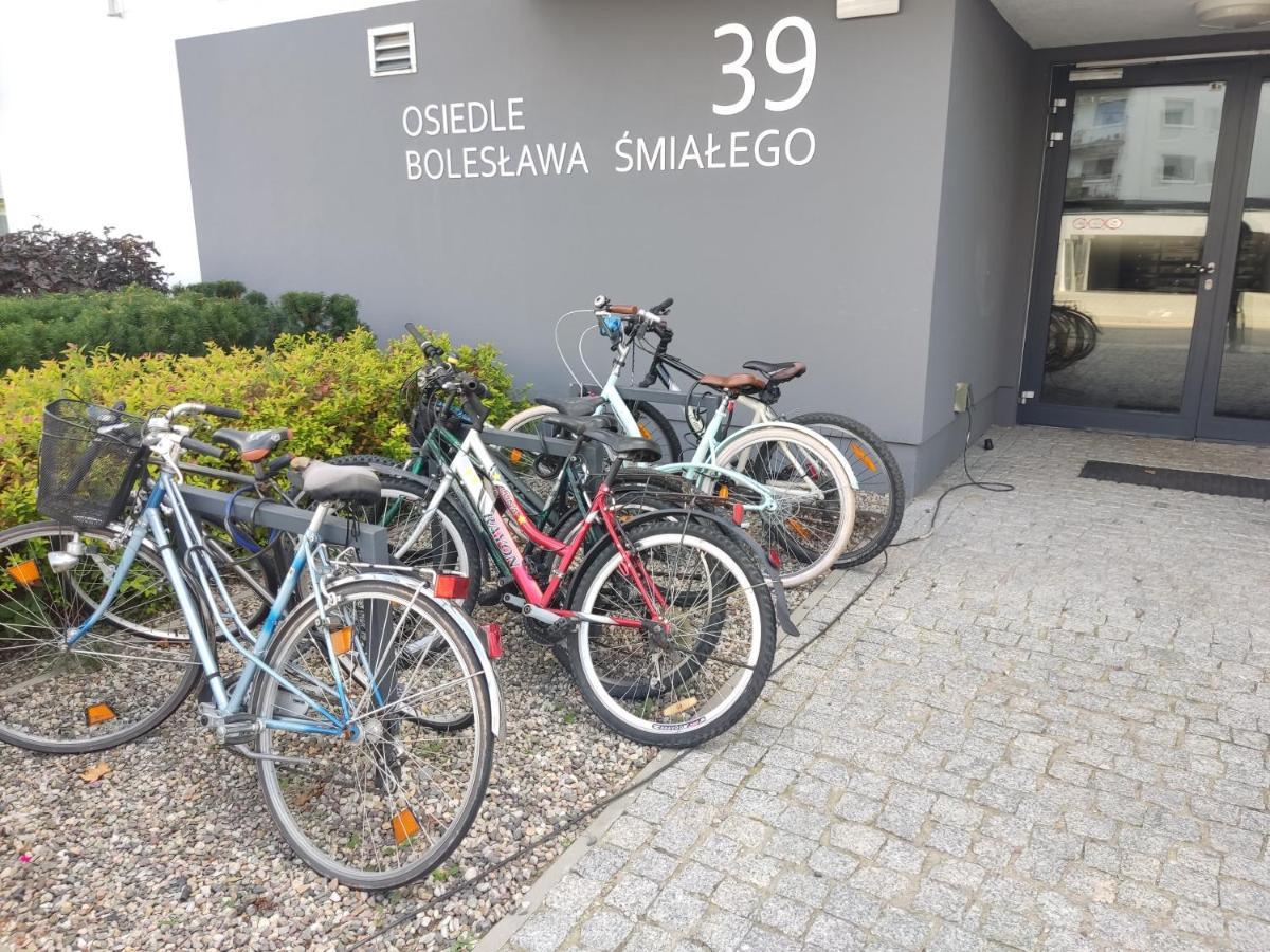 1110 Smialego 39 - Tanie Pokoje W Apartamencie - Samodzielne Zameldowanie - Self Check In Познань Экстерьер фото