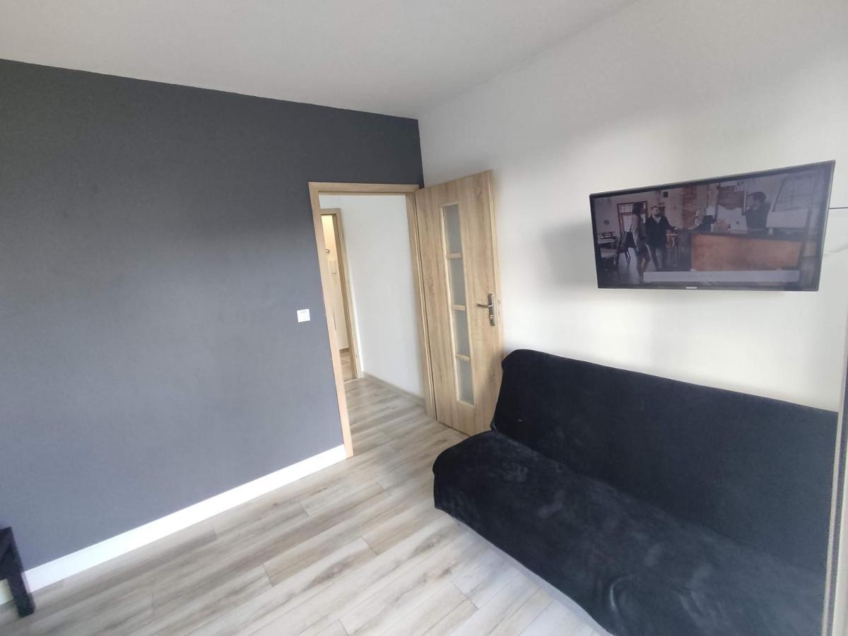 1110 Smialego 39 - Tanie Pokoje W Apartamencie - Samodzielne Zameldowanie - Self Check In Познань Экстерьер фото