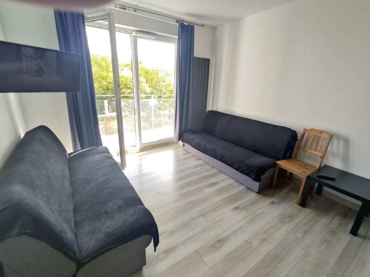 1110 Smialego 39 - Tanie Pokoje W Apartamencie - Samodzielne Zameldowanie - Self Check In Познань Экстерьер фото