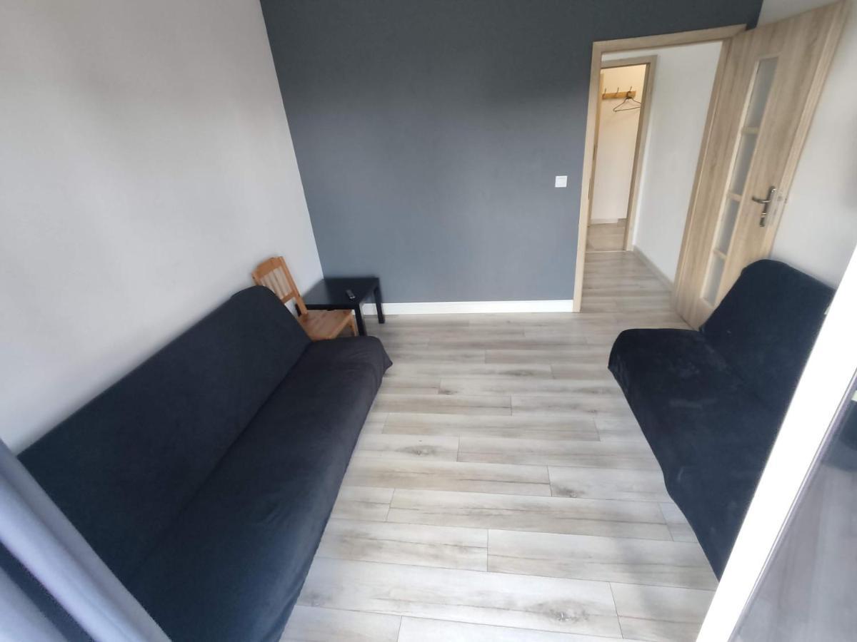 1110 Smialego 39 - Tanie Pokoje W Apartamencie - Samodzielne Zameldowanie - Self Check In Познань Экстерьер фото