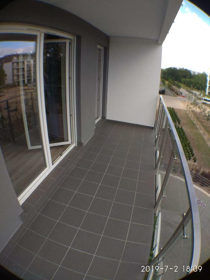 1110 Smialego 39 - Tanie Pokoje W Apartamencie - Samodzielne Zameldowanie - Self Check In Познань Экстерьер фото