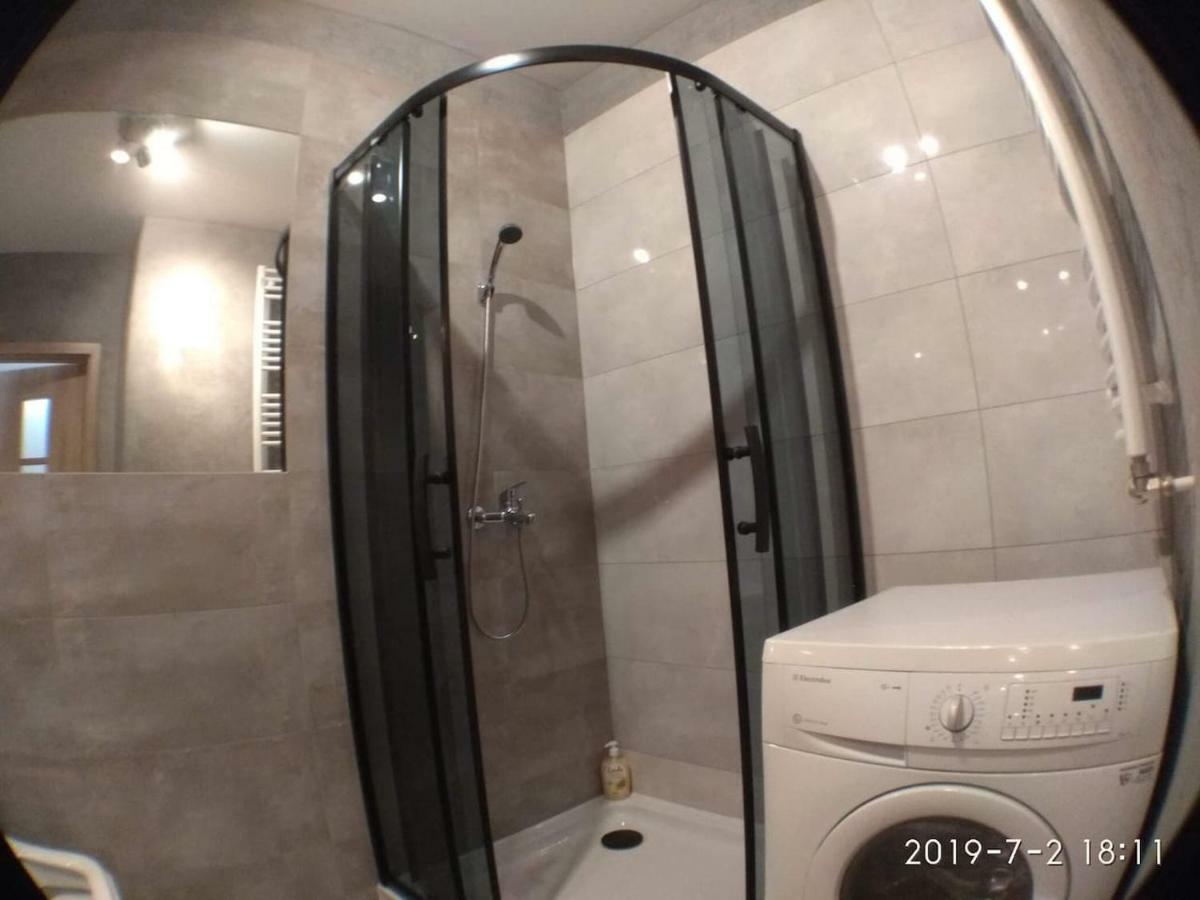 1110 Smialego 39 - Tanie Pokoje W Apartamencie - Samodzielne Zameldowanie - Self Check In Познань Экстерьер фото